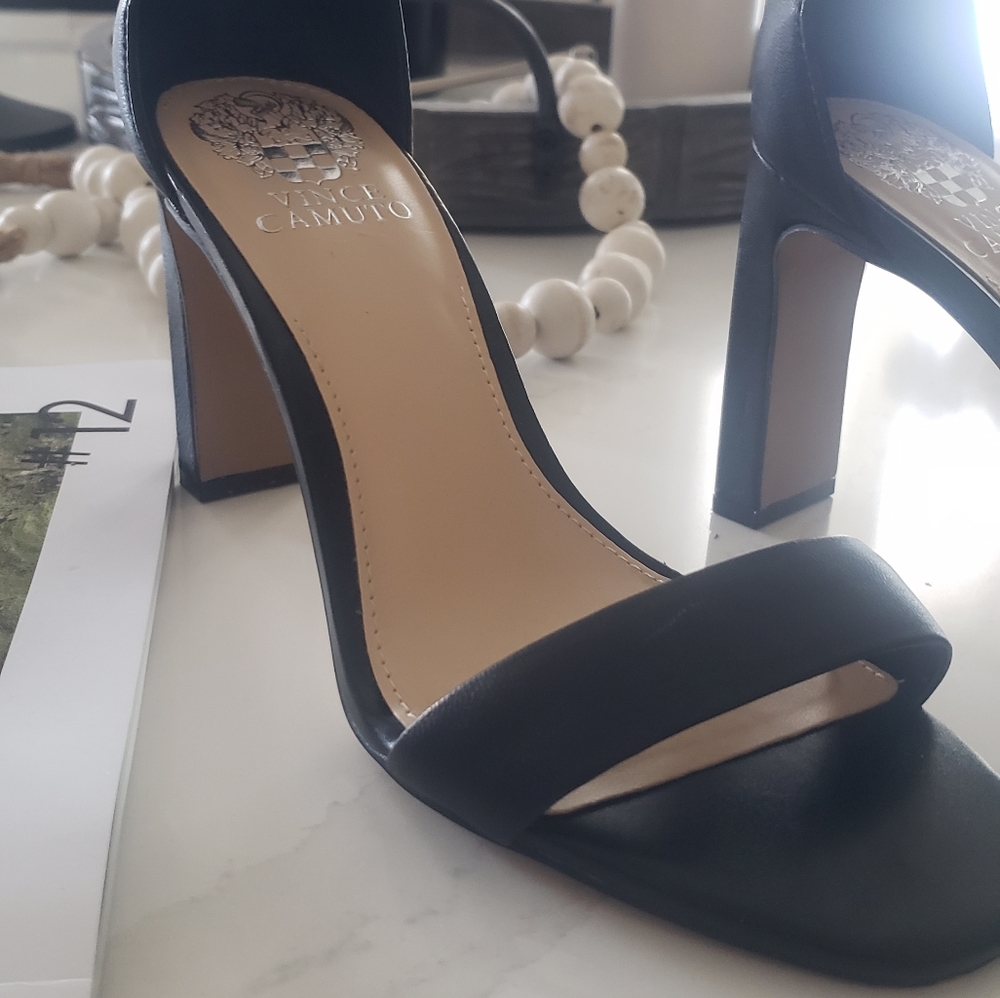 Vince Camuto Bendiva Black Leather Ankle strap